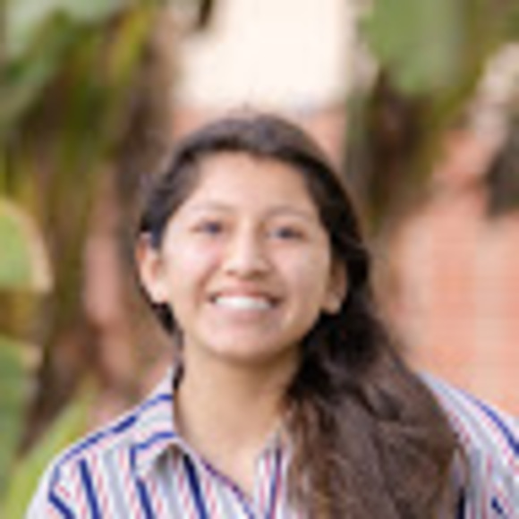 Meet your Posher, Hannah - Picture 1 of 1